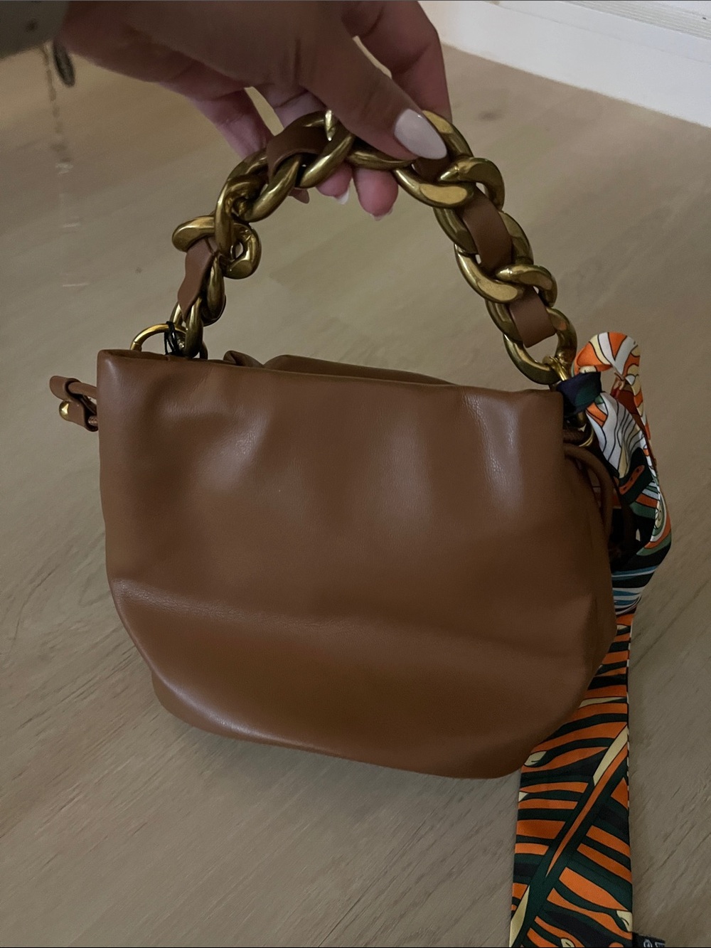 Women's Tan Shoulder Bag with Chunky Gold Chain Handle